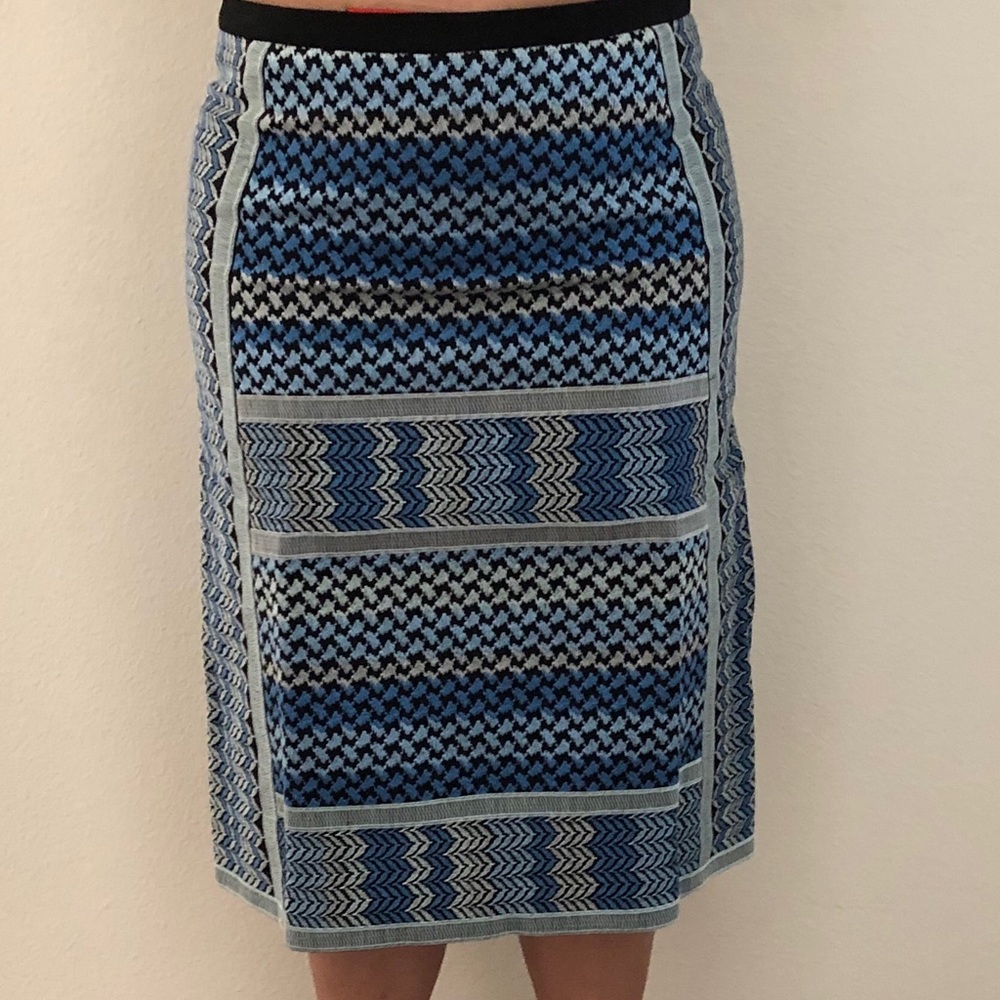 Skirt pencil